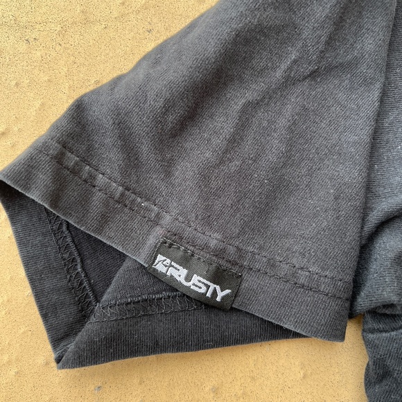 Vintage Rusty Surfboard Graphic Tee - Picture 4 of 4